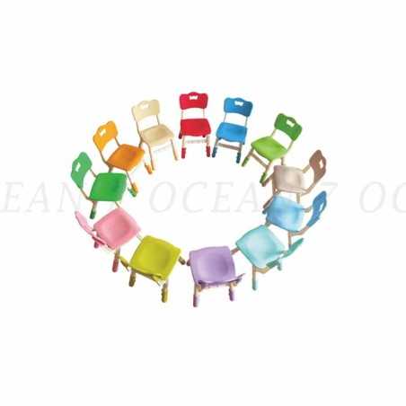Chaise maternelle ajustable